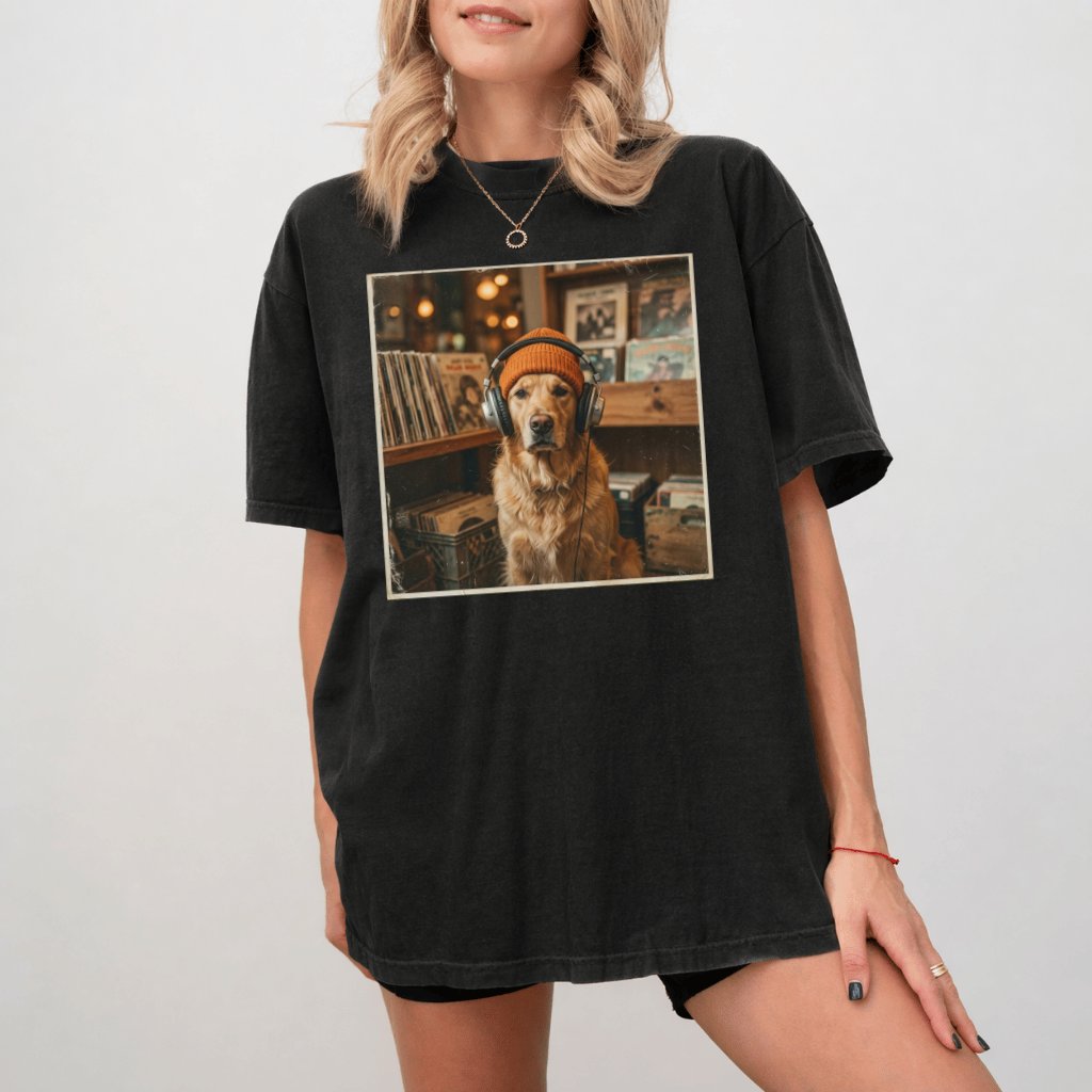 Cute Golden Retriever Comfort Colors Shirt – Funny Gift for Dog Mom, Dog Lover Aesthetic Tee - detail view